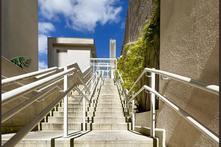 Apartamento à venda com 33m², 2 quartos e sem vagaÁrea comum - Entrada 