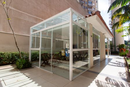 Apartamento à venda com 33m², 2 quartos e sem vagaÁrea comum - Churrasqueira