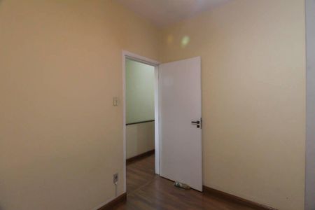 Casa à venda com 151m², 5 quartos e 3 vagas Casa à venda com 151m², 5 quartos e 3 vagasQuarto 3