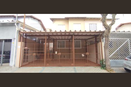 Casa à venda com 151m², 5 quartos e 3 vagas Casa à venda com 151m², 5 quartos e 3 vagasFachada