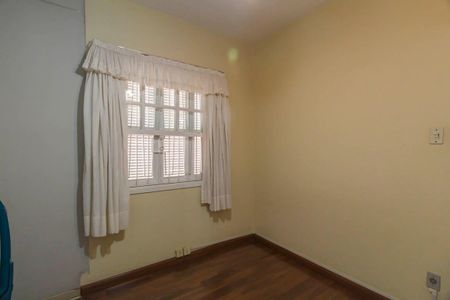 Casa à venda com 151m², 5 quartos e 3 vagas Casa à venda com 151m², 5 quartos e 3 vagasQuarto 3