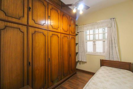 Casa à venda com 151m², 5 quartos e 3 vagas Casa à venda com 151m², 5 quartos e 3 vagasQuarto 1