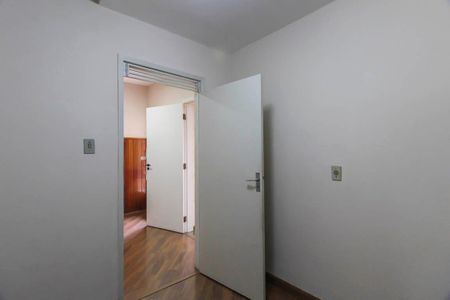 Casa à venda com 151m², 5 quartos e 3 vagas Casa à venda com 151m², 5 quartos e 3 vagasQuarto 4