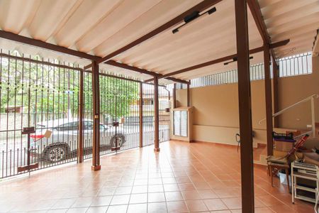 Casa à venda com 151m², 5 quartos e 3 vagas Casa à venda com 151m², 5 quartos e 3 vagasGaragem