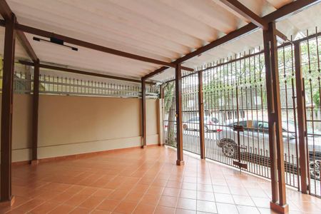 Casa à venda com 151m², 5 quartos e 3 vagas Casa à venda com 151m², 5 quartos e 3 vagasGaragem