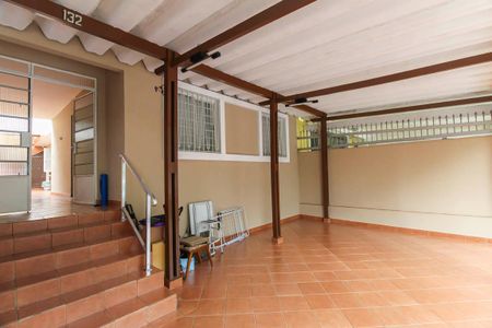 Casa à venda com 151m², 5 quartos e 3 vagas Casa à venda com 151m², 5 quartos e 3 vagasGaragem