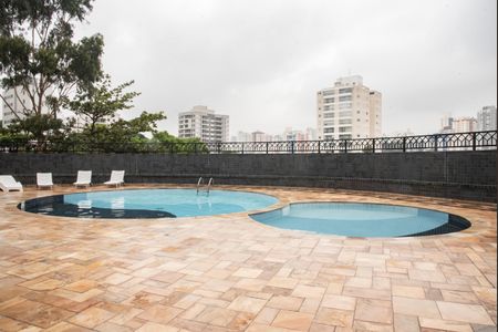 Apartamento à venda com 102m², 3 quartos e 2 vagasÁrea comum - Piscina