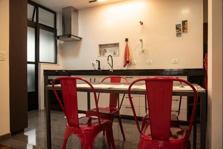 Apartamento à venda com 102m², 3 quartos e 2 vagasCozinha