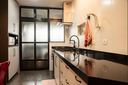 Apartamento à venda com 102m², 3 quartos e 2 vagasCozinha