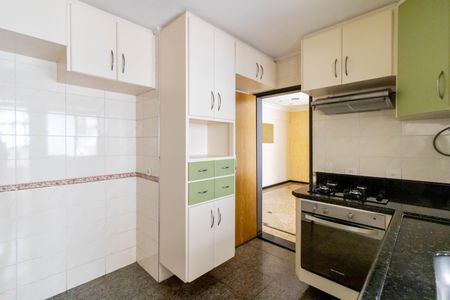 Apartamento à venda com 81m², 3 quartos e 2 vagas Apartamento à venda com 81m², 3 quartos e 2 vagasCozinha