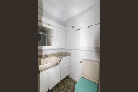 Apartamento à venda com 81m², 3 quartos e 2 vagas Apartamento à venda com 81m², 3 quartos e 2 vagasBanheiro