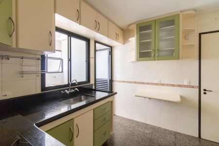 Apartamento à venda com 81m², 3 quartos e 2 vagas Apartamento à venda com 81m², 3 quartos e 2 vagasCozinha