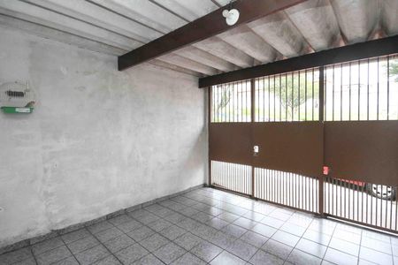 Casa à venda com 165m², 3 quartos e 2 vagas