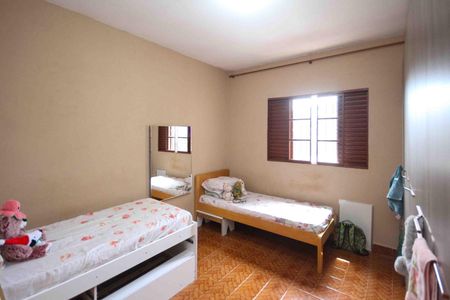 Casa à venda com 165m², 3 quartos e 2 vagas