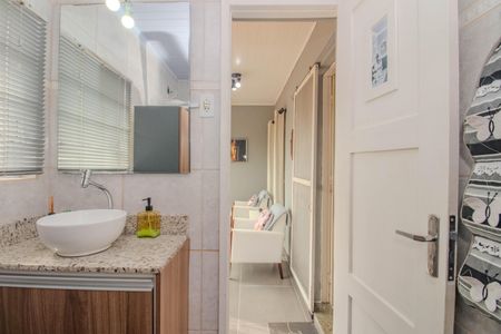 Casa à venda com 101m², 1 quarto e 4 vagasBanheiro