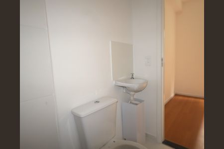 Banheiro de kitnet/studio à venda com 1 quarto, 17m² em Jardim Monte Kemel, São Paulo