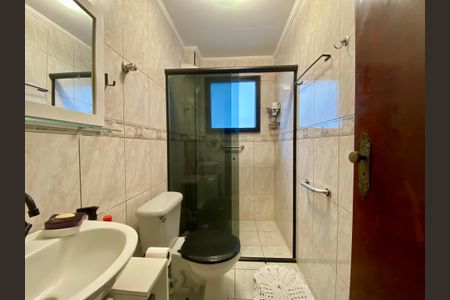 Banheiro Social de apartamento para alugar com 1 quarto, 59m² em Guilhermina, Praia Grande