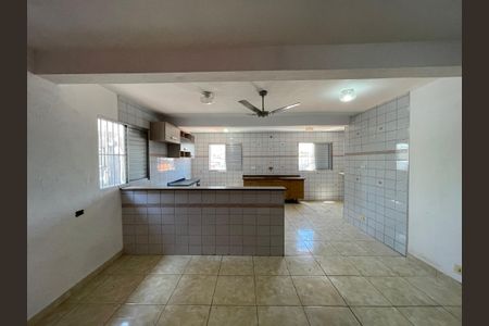 Casa para alugar com 250m², 2 quartos e 1 vaga Casa para alugar com 250m², 2 quartos e 1 vagaSala de Jantar