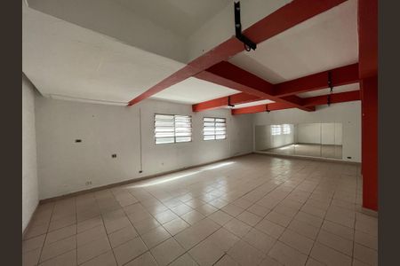Casa para alugar com 250m², 2 quartos e 1 vaga Casa para alugar com 250m², 2 quartos e 1 vagaSala