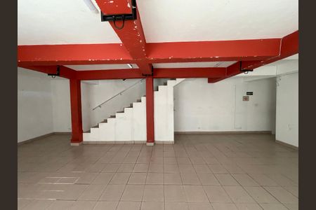 Casa para alugar com 250m², 2 quartos e 1 vaga Casa para alugar com 250m², 2 quartos e 1 vagaSala