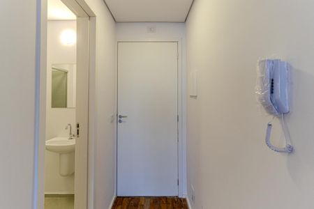Corredor de kitnet/studio para alugar com 1 quarto, 27m² em República, São Paulo