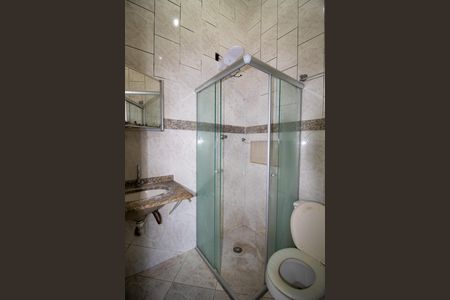 Banheiro de casa à venda com 2 quartos, 100m² em Jardim das Vertentes, São Paulo