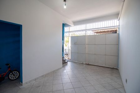 Garagem de casa à venda com 2 quartos, 100m² em Jardim das Vertentes, São Paulo