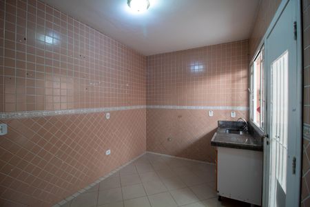 Casa à venda com 100m², 2 quartos e sem vaga Casa à venda com 100m², 2 quartos e sem vagaCozinha