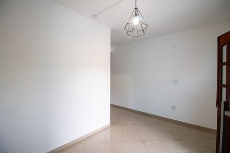 Casa à venda com 100m², 2 quartos e sem vaga Casa à venda com 100m², 2 quartos e sem vagaSala