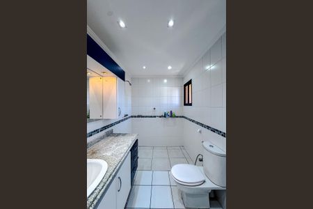 Apartamento à venda com 174m², 3 quartos e 2 vagasBanheiro da Suíte