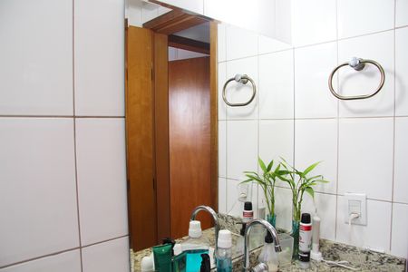 Banheiro Social de apartamento para alugar com 2 quartos, 60m² em Vila Tijuco, Guarulhos