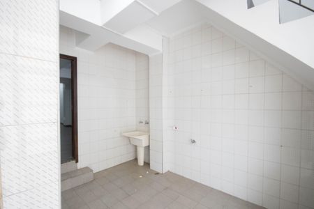 Casa à venda com 140m², 3 quartos e 5 vagas Casa à venda com 140m², 3 quartos e 5 vagasÁrea de Serviço