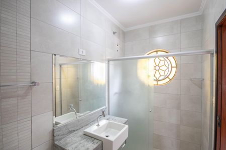 Casa à venda com 140m², 3 quartos e 5 vagas Casa à venda com 140m², 3 quartos e 5 vagasBanheiro da Suíte 1