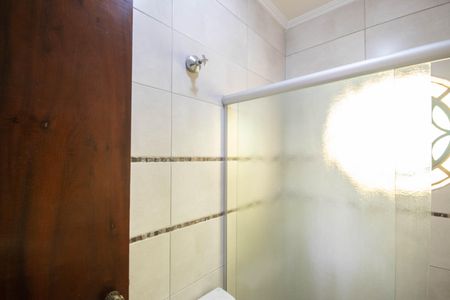 Casa à venda com 140m², 3 quartos e 5 vagas Casa à venda com 140m², 3 quartos e 5 vagasBanheiro 1