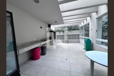 Apartamento à venda com 74m², 2 quartos e 1 vagaÁrea comum