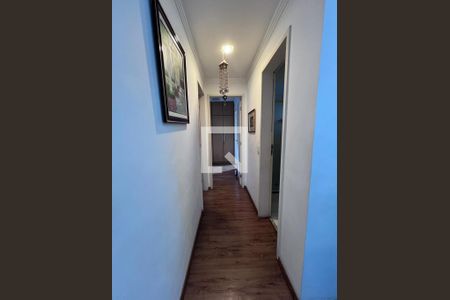 Apartamento à venda com 74m², 2 quartos e 1 vagaCorredor