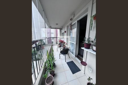 Apartamento à venda com 74m², 2 quartos e 1 vagaSacada