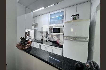 Apartamento à venda com 74m², 2 quartos e 1 vagaCozinha