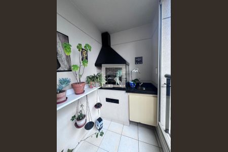 Apartamento à venda com 74m², 2 quartos e 1 vagaSacada