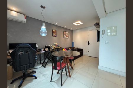 Apartamento à venda com 45m², 1 quarto e 1 vaga Apartamento à venda com 45m², 1 quarto e 1 vagaSala