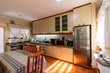 Casa para alugar com 250m², 3 quartos e 2 vagasCozinha