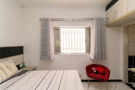 Casa para alugar com 250m², 3 quartos e 2 vagasSuíte