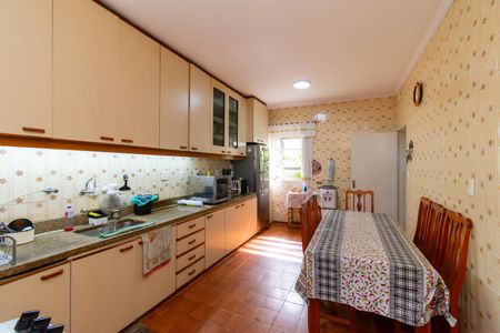 Casa para alugar com 250m², 3 quartos e 2 vagasCozinha