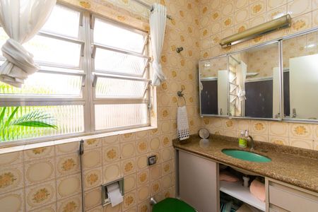 Casa para alugar com 250m², 3 quartos e 2 vagasBanheiro 2