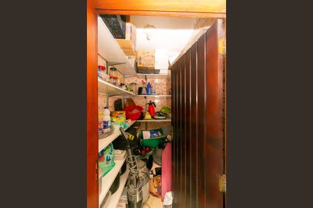 Casa para alugar com 250m², 3 quartos e 2 vagasDepósito