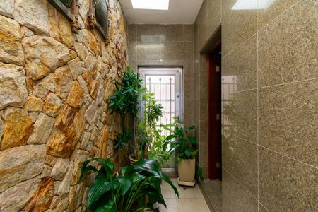 Casa para alugar com 250m², 3 quartos e 2 vagasHall de entrada