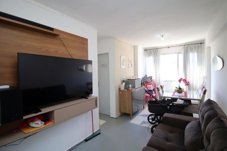 Sala de apartamento à venda com 2 quartos, 50m² em Olaria, Rio de Janeiro