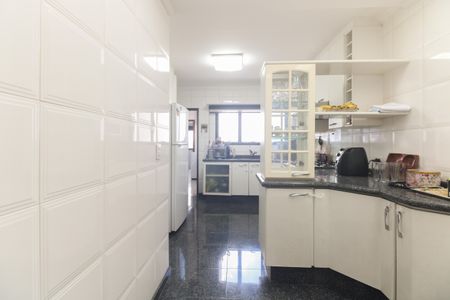 Apartamento para alugar com 170m², 3 quartos e 3 vagas Apartamento para alugar com 170m², 3 quartos e 3 vagasCozinha