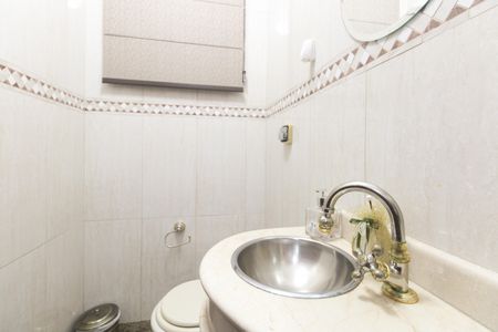 Apartamento para alugar com 170m², 3 quartos e 3 vagas Apartamento para alugar com 170m², 3 quartos e 3 vagasLavabo