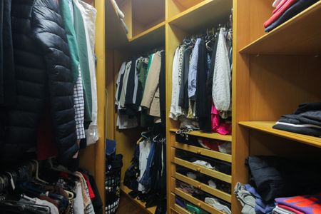 Apartamento para alugar com 170m², 3 quartos e 3 vagas Apartamento para alugar com 170m², 3 quartos e 3 vagasCloset da Suíte 3